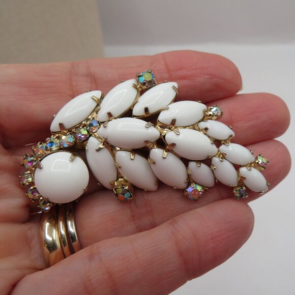 Jewelry - Vintage White Milk Glass with Aurora Borealis Accent Gold Tone Brooch
